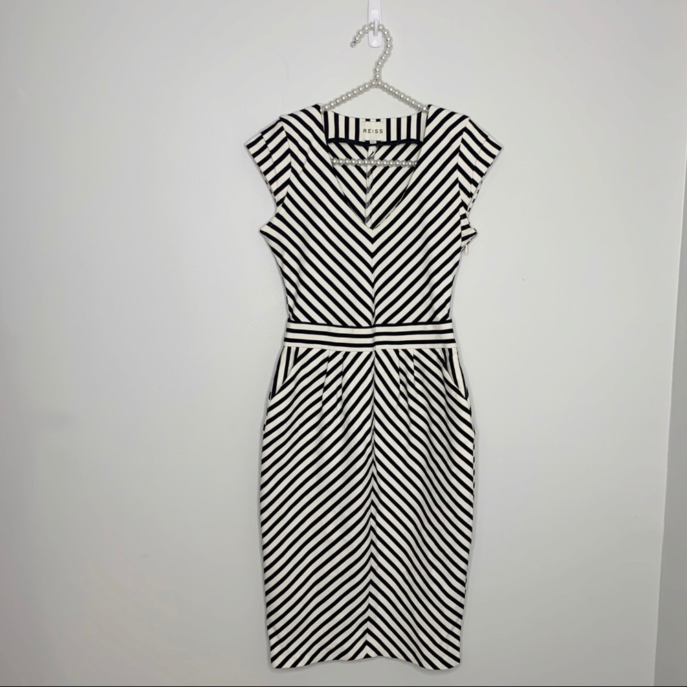 Reiss Striped Dress Side Pockets - Picture 2 of 10